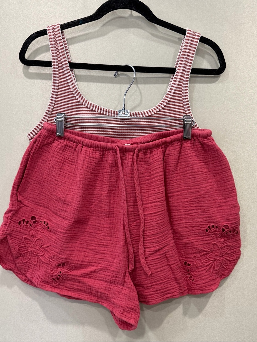 Universal Thread Rose Pink Drawstring Gauze Shorts with Eyelet Floral Hem